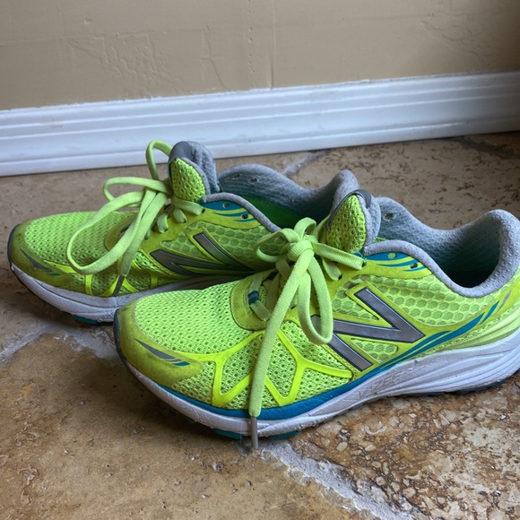 neon yellow new balance shoes
